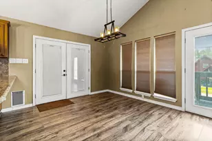 419 W Lake Shore Dr, Livingston, TX 77351 - Photo 18