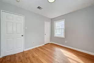 7946 Jutland Rd, Houston, TX 77033 - Photo 10