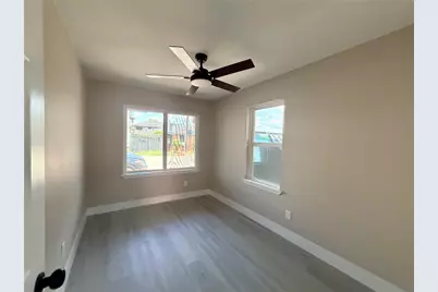 5014 Jefferson St #21, Houston, TX 77023 - Photo 10