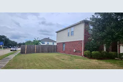 3827 Clobourne Crossing Lane, Friendswood, TX 77546 - Photo 4