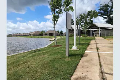 122 Water Grass Trail, Clute, TX 77531 - Photo 32