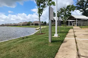 122 Water Grass Trl, Clute, TX 77531 - Photo 32