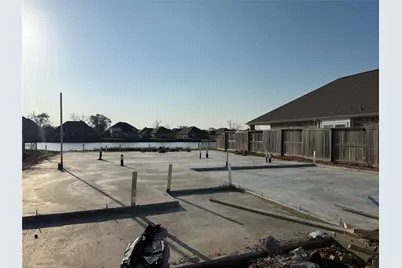 122 Water Grass Trail, Clute, TX 77531 - Photo 6