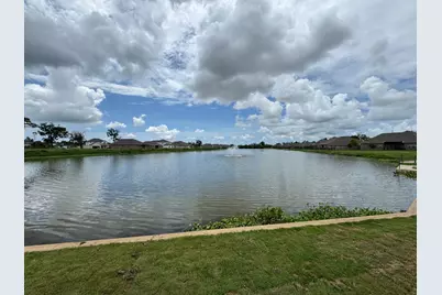 122 Water Grass Trail, Clute, TX 77531 - Photo 34
