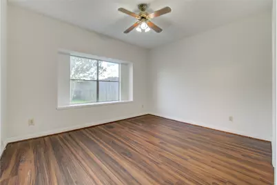 308 N Ranch House Road, Angleton, TX 77515 - Photo 14