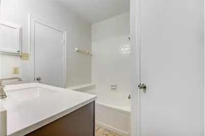 308 N Ranch House Road, Angleton, TX 77515 - Photo 16