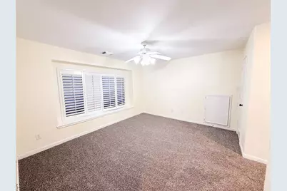 79 W Shale Creek Circle, The Woodlands, TX 77382 - Photo 14