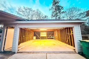 79 W Shale Creek Cir, The Woodlands, TX 77382 - Photo 30