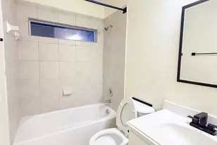 79 W Shale Creek Cir, The Woodlands, TX 77382 - Photo 12