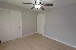 2705 S Crockett St, La Marque, TX 77568 - Photo 10