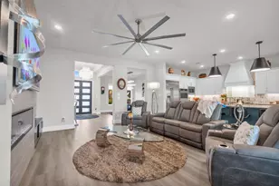 9727 Greenridge Vw Dr, Willis, TX 77318 - Photo 6