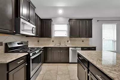 2407 Garden Shadow Drive, Conroe, TX 77384 - Photo 6