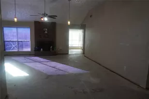 7014 Lost Thicket Dr, Houston, TX 77085 - Photo 12