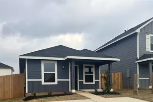 12223 Shield Crest Ct, Willis, TX 77378 - Photo 2