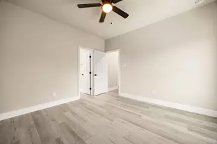 5420 Lynnfield St, Houston, TX 77028 - Photo 14