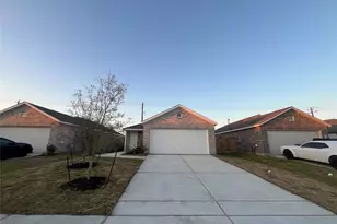 5715 Little Redwing Dr, Baytown, TX 77521 - Photo 1