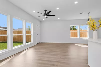 8214 Cowart Street, Houston, TX 77029 - Photo 18