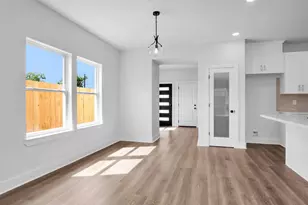 8214 Cowart St, Houston, TX 77029 - Photo 12