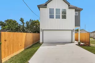 8214 Cowart St, Houston, TX 77029 - Photo 4