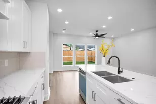 8214 Cowart St, Houston, TX 77029 - Photo 14