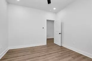 8214 Cowart St, Houston, TX 77029 - Photo 24