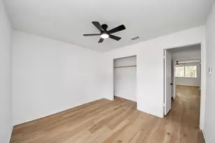 16427 Hickory Knoll Dr, Houston, TX 77059 - Photo 32