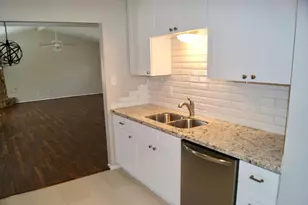 3322 Sycamore Springs Dr, Houston, TX 77339 - Photo 8