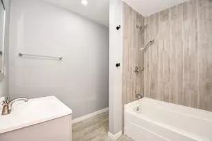 8308 John St, Houston, TX 77012 - Photo 6