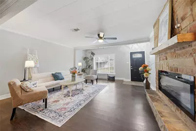 1702 Rampart Street, Columbus, TX 78934 - Photo 2