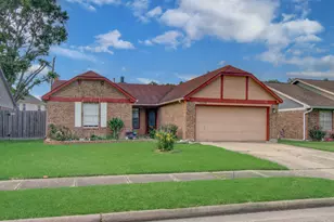 10829 E Linwood Dr, La Porte, TX 77571 - Photo 4