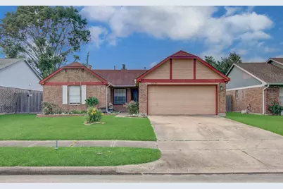 10829 E Linwood Drive, La Porte, TX 77571 - Photo 1