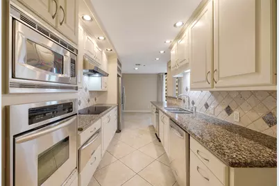 3350 McCue Road #802, Houston, TX 77056 - Photo 10