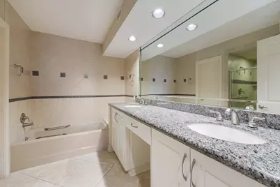 3350 McCue Road #802, Houston, TX 77056 - Photo 10