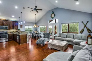 443 Big Bend Dr, Canyon Lake, TX 78133 - Photo 4