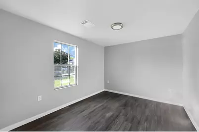 6910 Kassarine Pass, Houston, TX 77033 - Photo 8