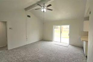 210 Brigadoon Ln, Friendswood, TX 77546 - Photo 2