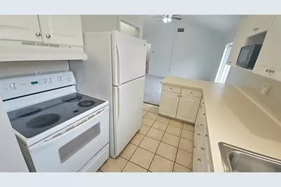 210 Brigadoon Lane, Friendswood, TX 77546 - Photo 8