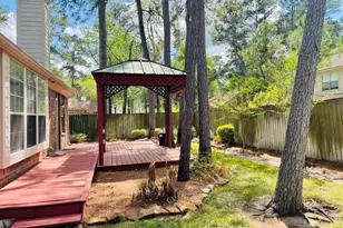 39 Sweetdream Pl E, The Woodlands, TX 77381 - Photo 2