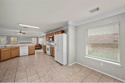 8014 Blackcherry Lane, Baytown, TX 77523 - Photo 8