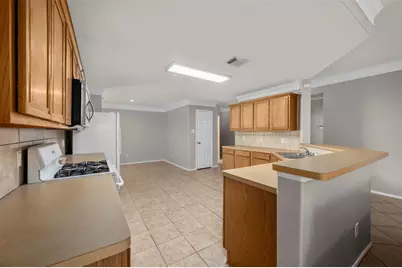8014 Blackcherry Lane, Baytown, TX 77523 - Photo 6