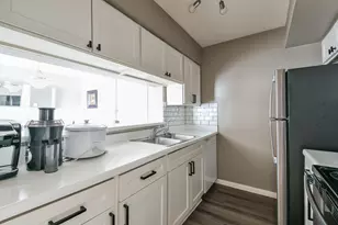 8529 Hearth Dr, Houston, TX 77054 - Photo 2