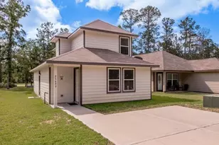 26688 Pools Creek Dr, Huntsville, TX 77320 - Photo 2