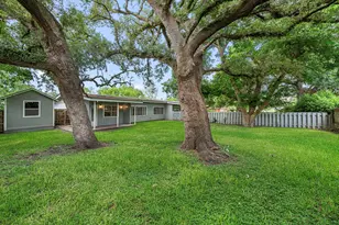 1908 Milam St, Columbus, TX 78934 - Photo 38