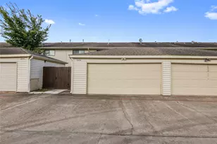 12176 Beamer Rd, Houston, TX 77089 - Photo 26