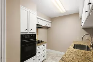 12176 Beamer Rd, Houston, TX 77089 - Photo 10