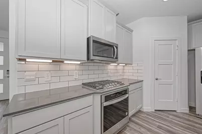 14315 Yellow Hawthorn Court, Conroe, TX 77384 - Photo 14
