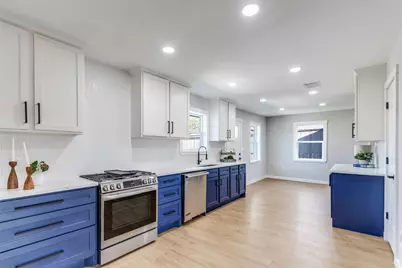 10406 Willowisp Drive, Houston, TX 77035 - Photo 12