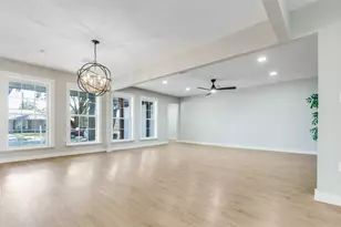 10406 Willowisp Dr, Houston, TX 77035 - Photo 8