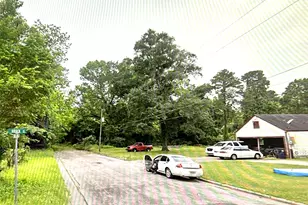 310 Ogletree St, Livingston, TX 77351 - Photo 4
