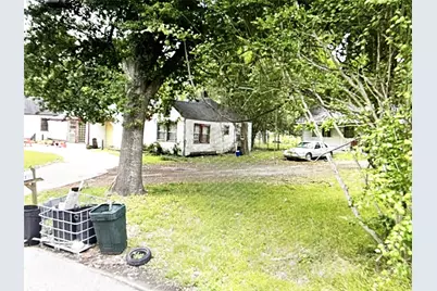 310 Ogletree Street, Livingston, TX 77351 - Photo 2